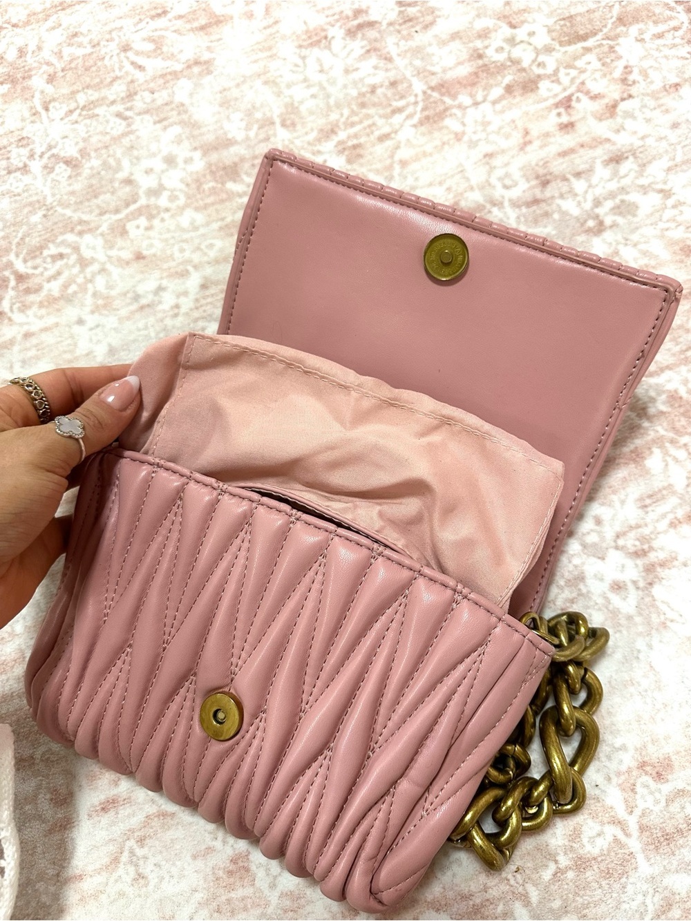 Quilted Leather ⚜️ Pink Golden Chain Bag - Picture 6 of 12